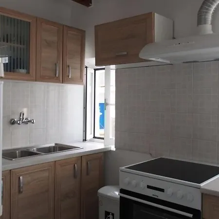 Maria's Traditional House In Nausa